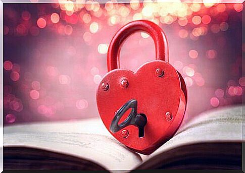 heart-shaped padlock with key