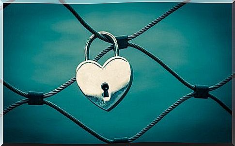 padlock-heart